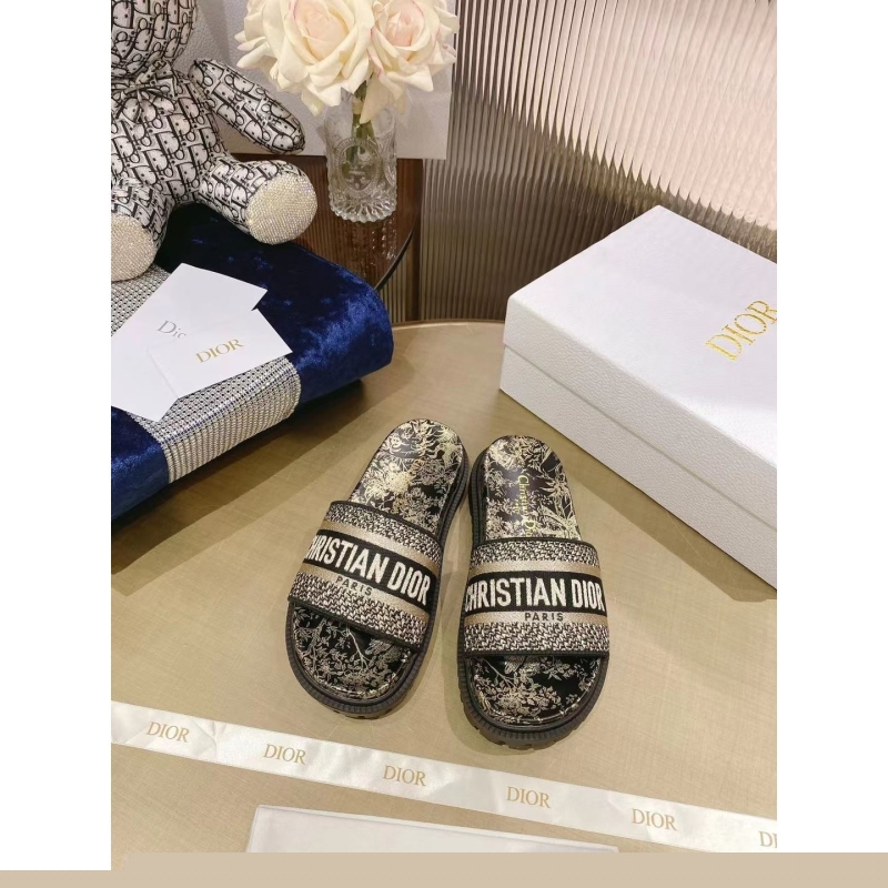 ch**an D*or slippers